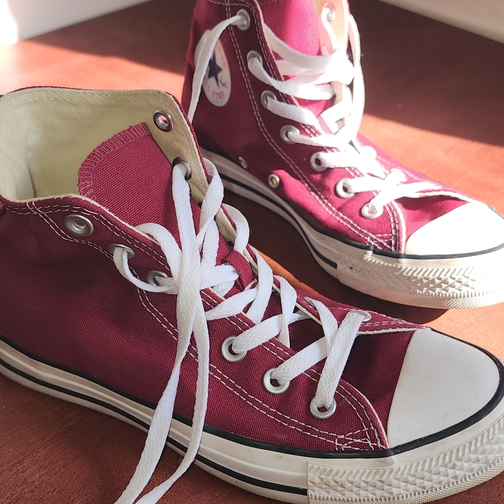 Converse All-Star Chuck Taylor's high-top burgundy